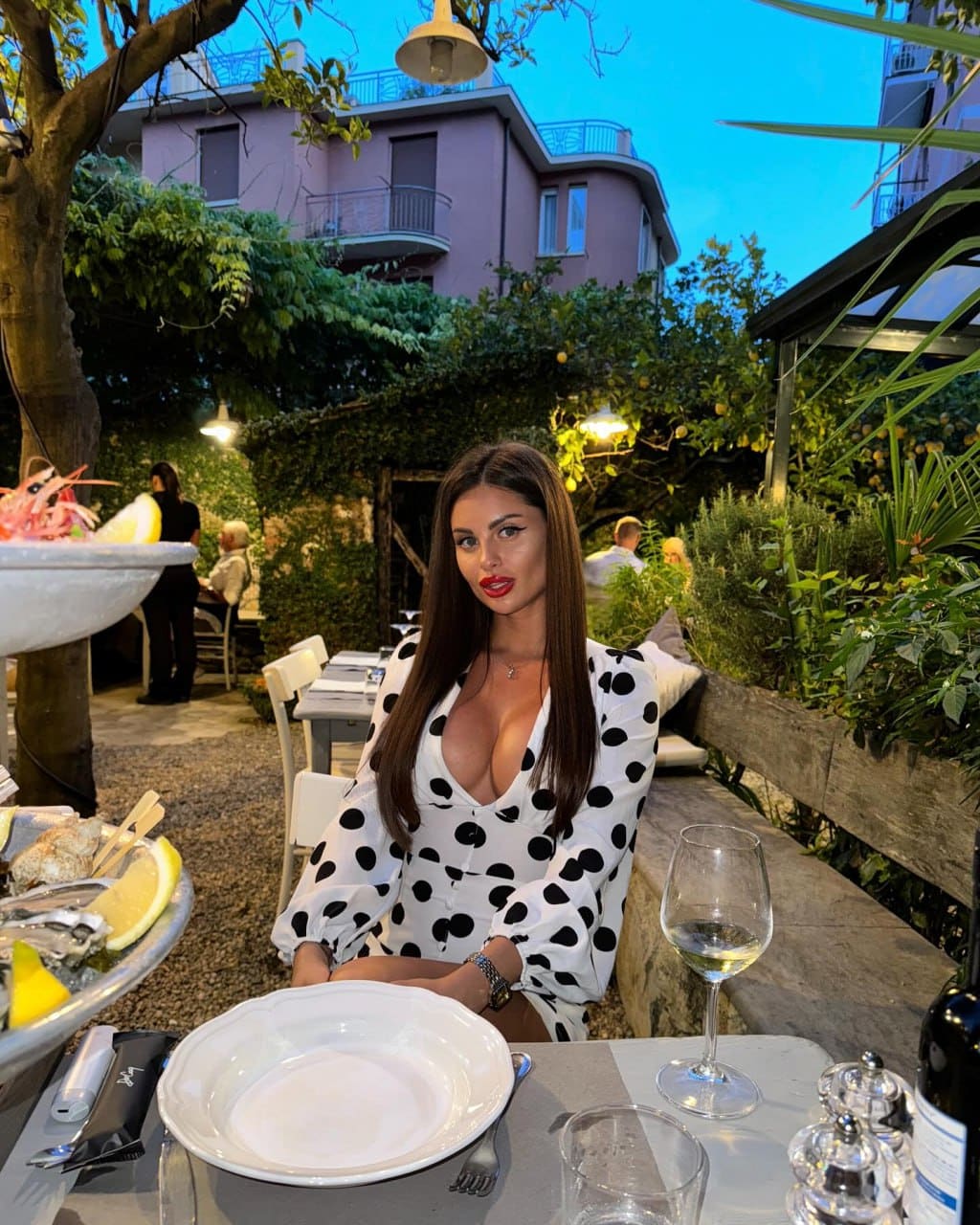 Alena — photo 1